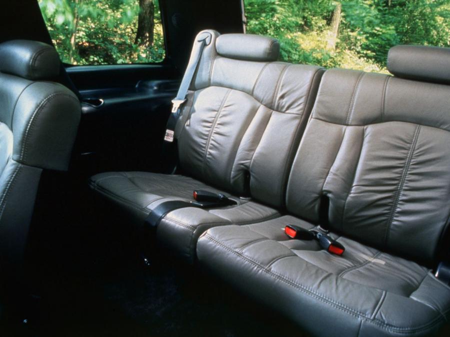  Chevrolet Tahoe 2000 года  (фото 56 из 57)